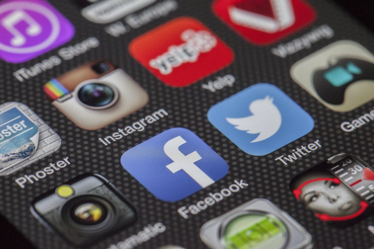 Role of VA in Social Media Management